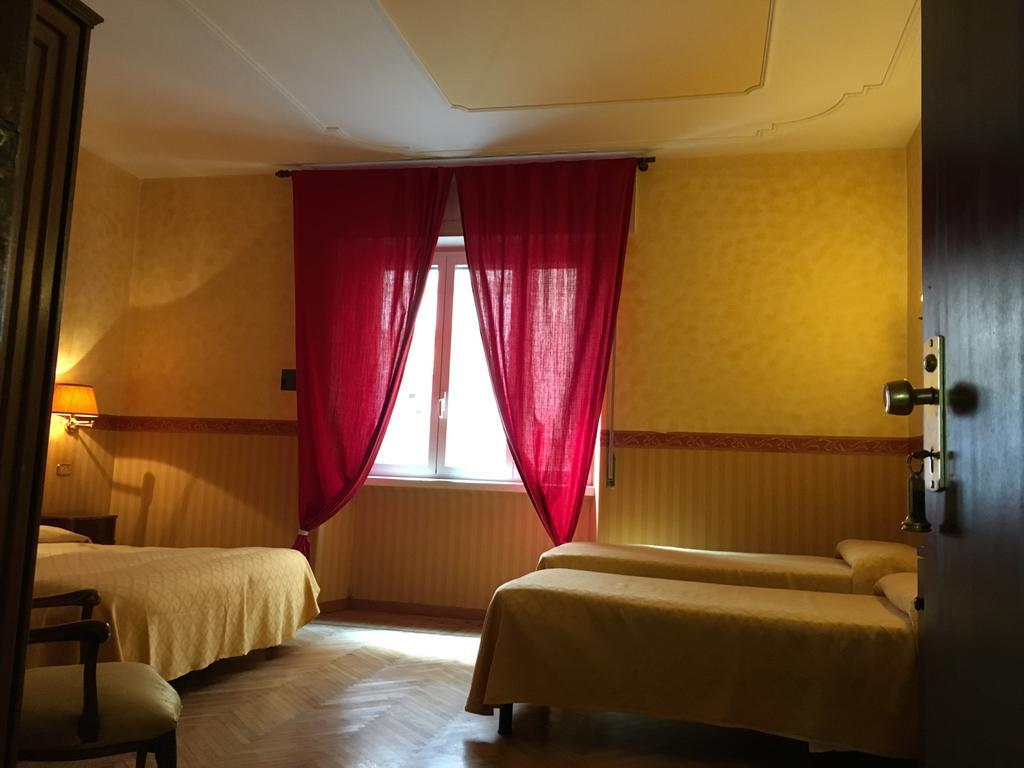 Hotel Trinita Dei Monti โรม ภายนอก รูปภาพ